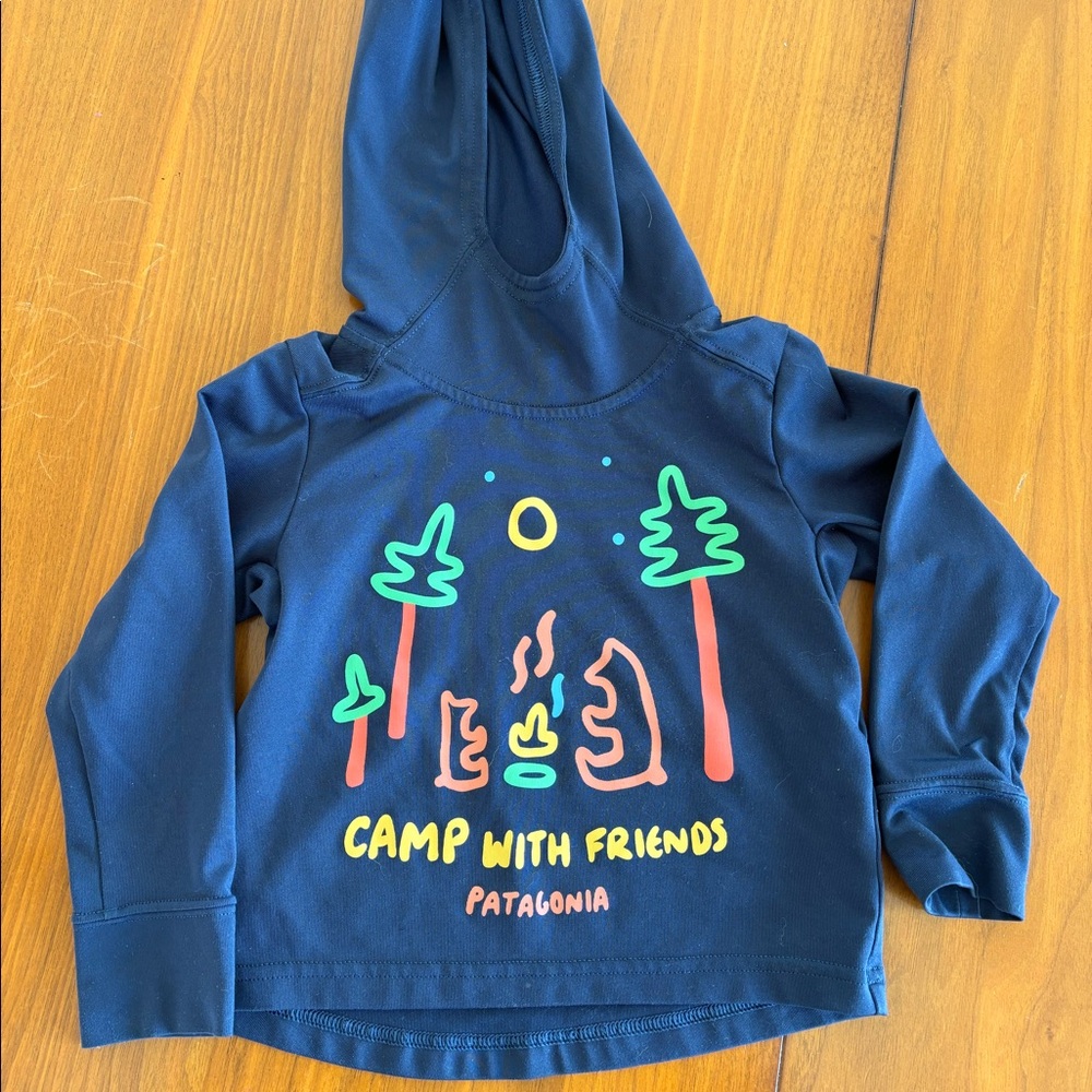 2T Patagonia lightweight hoodie